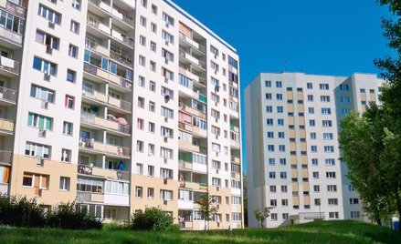 Za dezynfekcję budynków płacą ich mieszkańcy, a z każdym tygodniem koszty są coraz wyższe