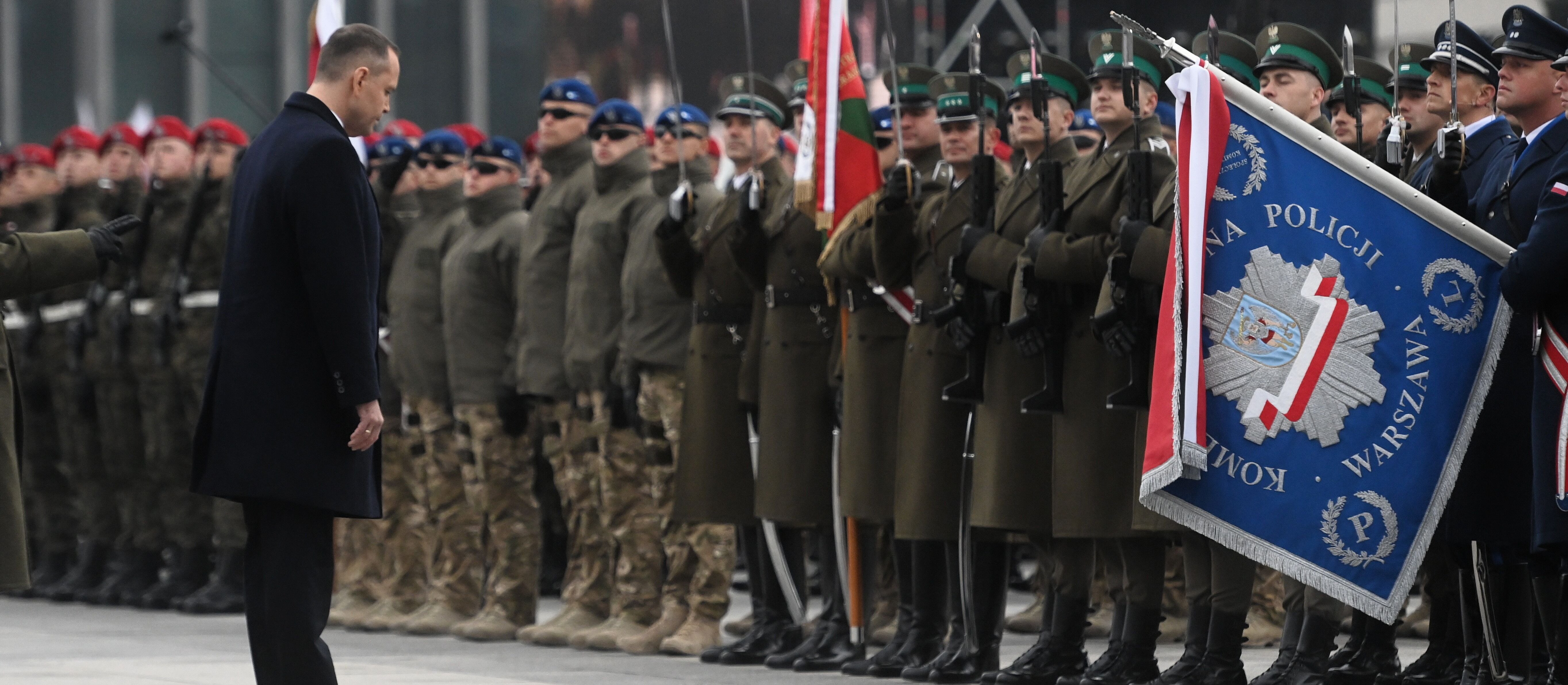 Karol Nawrocki na Placu Piłsudskiego wręczył nominacje generalskie