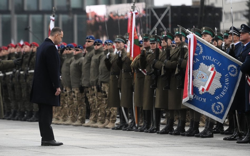 Karol Nawrocki przed Grobem Nieznanego Żołnierza
