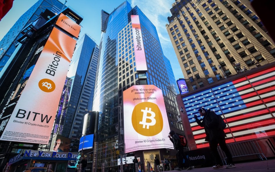 Bitcoin osiągnął pozycję głównej kryptowaluty, a majątek jego twórcy sięga prawdopodobnie 100 mld do