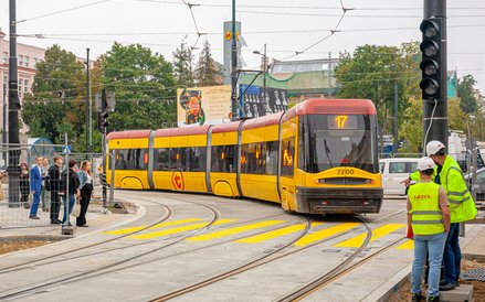 Zainstalowano już sygnalizację dla tramwajów skręcających w Niepodległości i jadących dalej prosto R
