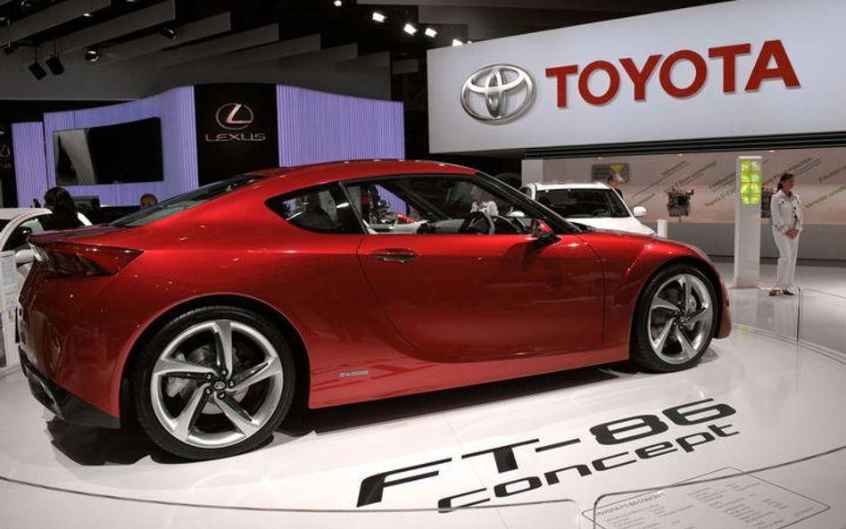 Paris Motor Show 2010. Toyota FT-86