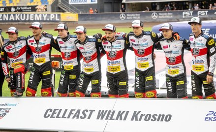 Zawodnicy Cellfastu Wilki Krosno (od lewej): Andžejs Ļebedevs, Denis Zieliński, Szymon Bańdur, Krzys