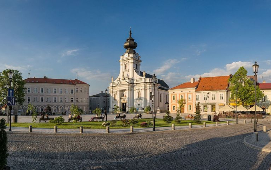 Kandydat PiS wygrywa w Wadowicach. Szydło: Będzie normalnie
