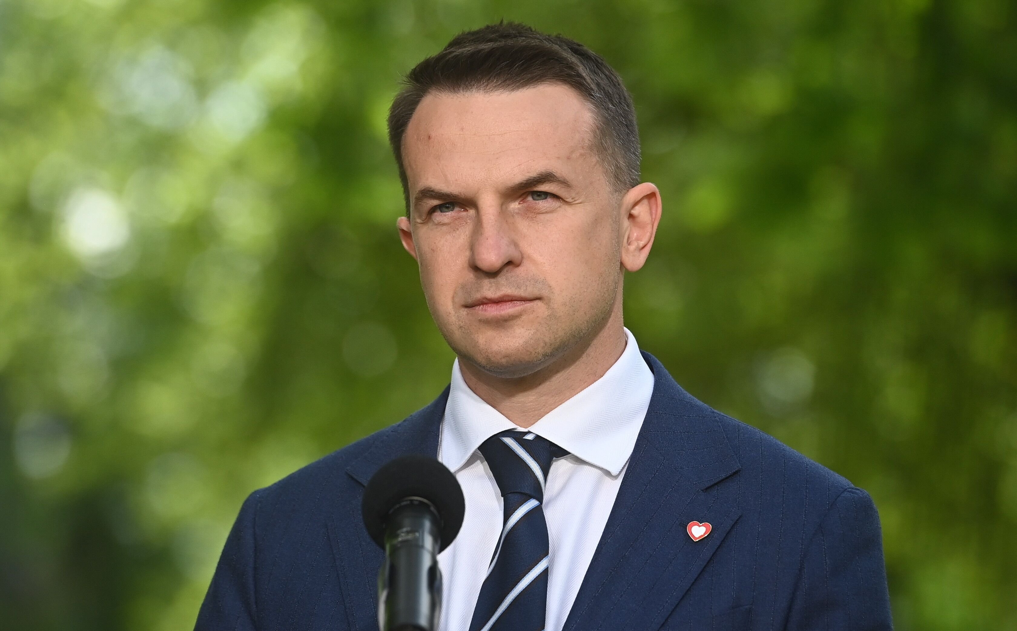 Jakie są sukcesy rządu Papy Smerfa? Nowy rzecznik rządu: Punktualność pociągów
