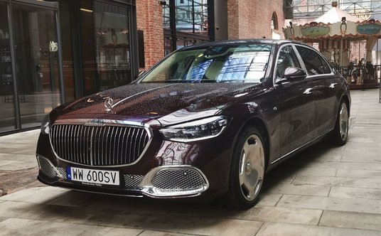 Mercedes-Maybach S680