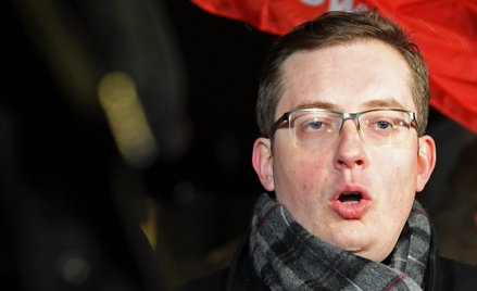 Robert Winnicki po raz pierwszy znalazł się w Sejmie w 2015 roku, kandydując z list Kukiz’15