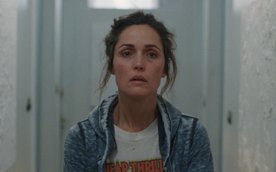 Gra aktorska Rose Bryne zachwyciła widzów i filmoznawców