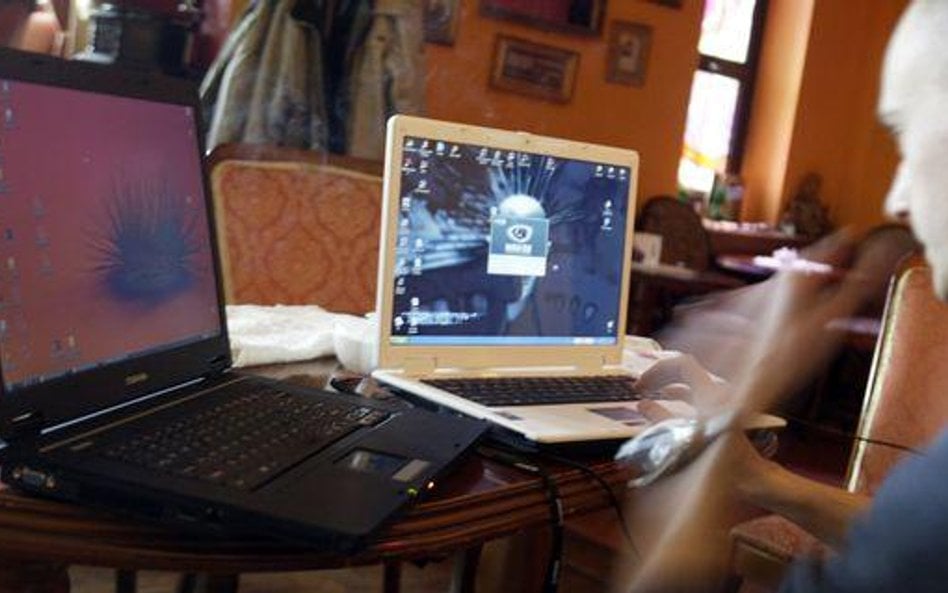 Policja sprawdza też komunikatory internetowe