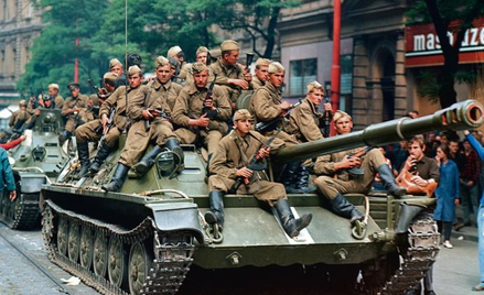 Tanki nad Wełtawą w pełnej obsadzie: Praga, pierwszy dzień inwazji
