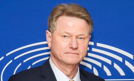 Odsunięty w 2004 r. z urzędu prezydenta Rolandas Paksas (na zdjęciu) miał trzy zarzuty powiązane ze 