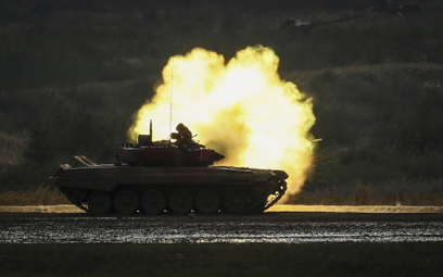 Białoruski czołg T-72 w czasie igrzysk wojskowych w 2022 roku
