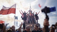 1 sierpnia 2019 r. Godzina „W” – tysiące ludzi w centrum Warszawy