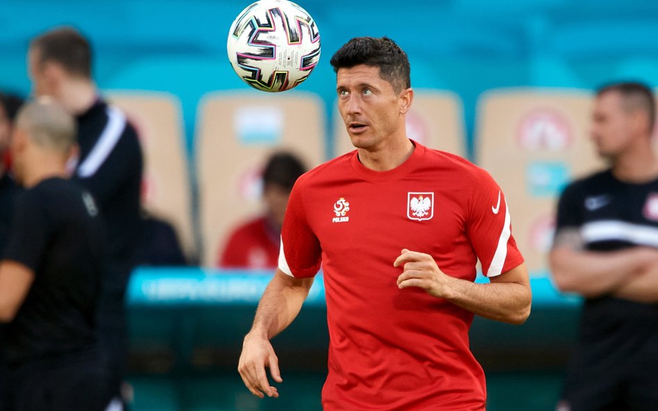 Robert Lewandowski postrachem Hiszpanów. Mają też swój problem