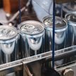 Plastikowe puszki PET przypominają tradycyjne opakowania, jednak nie są objęte systemem kaucyjnym