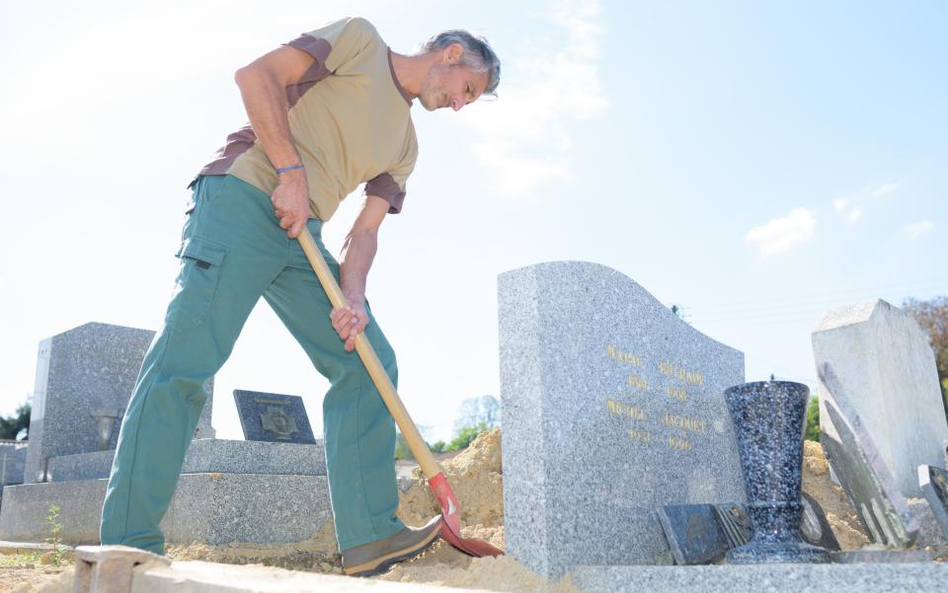 Prawo do grobu, renowacja nagrobka - wszystko, co powinieneś wiedzieć