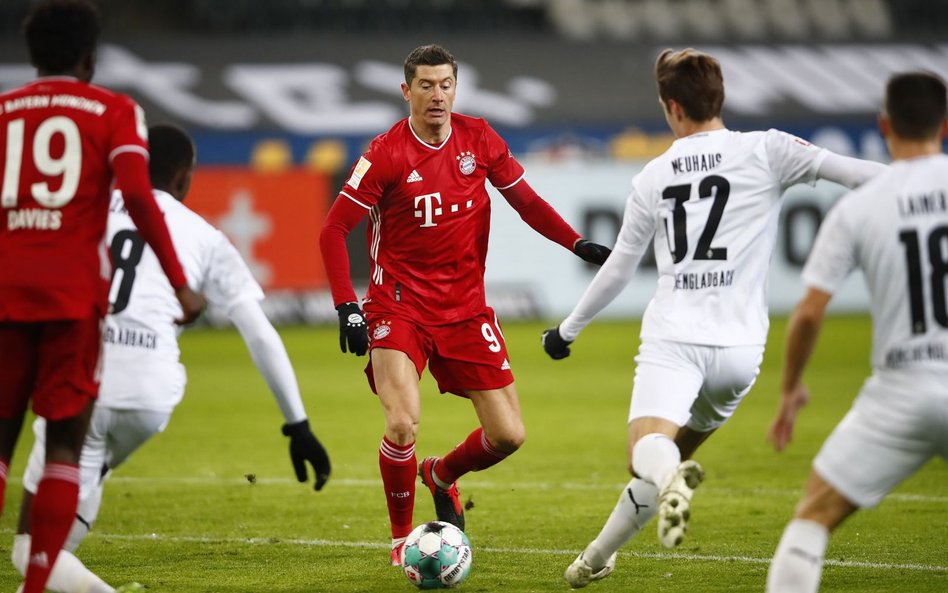 Lewandowski lepszy od Di Stefano. Goni Zico