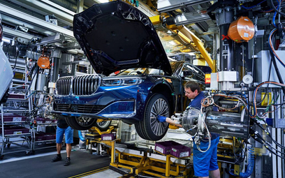 BMW ujednolica czas pracy w swoich niemieckich fabrykach