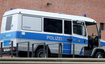 Niemcy: Policjant zaatakował gości na przyjęciu urodzinowym