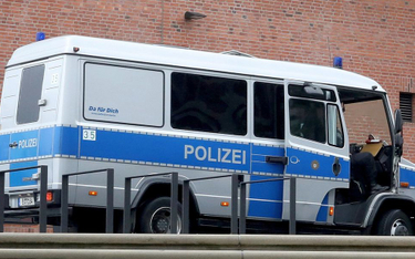 Niemcy: Policjant zaatakował gości na przyjęciu urodzinowym