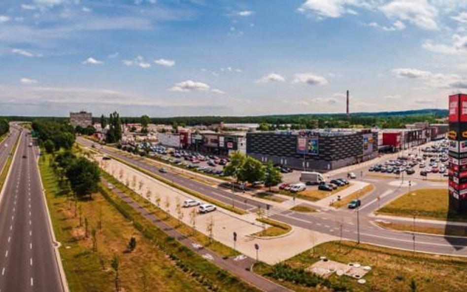 Outlet Park w Szczecinie - są tam kawiarnie, bary, restauracje i siedmiosalowe kino.