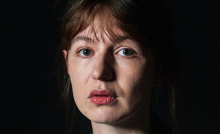 Dlaczego Sally Rooney jest światową gwiazdą? Odpowiedź w „Intermezzo”