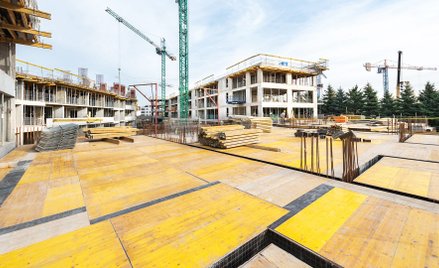 Czerwiec przyniósł wyraźne ostudzenie u deweloperów pod względem produkcji. Firmy wprowadziły na ryn
