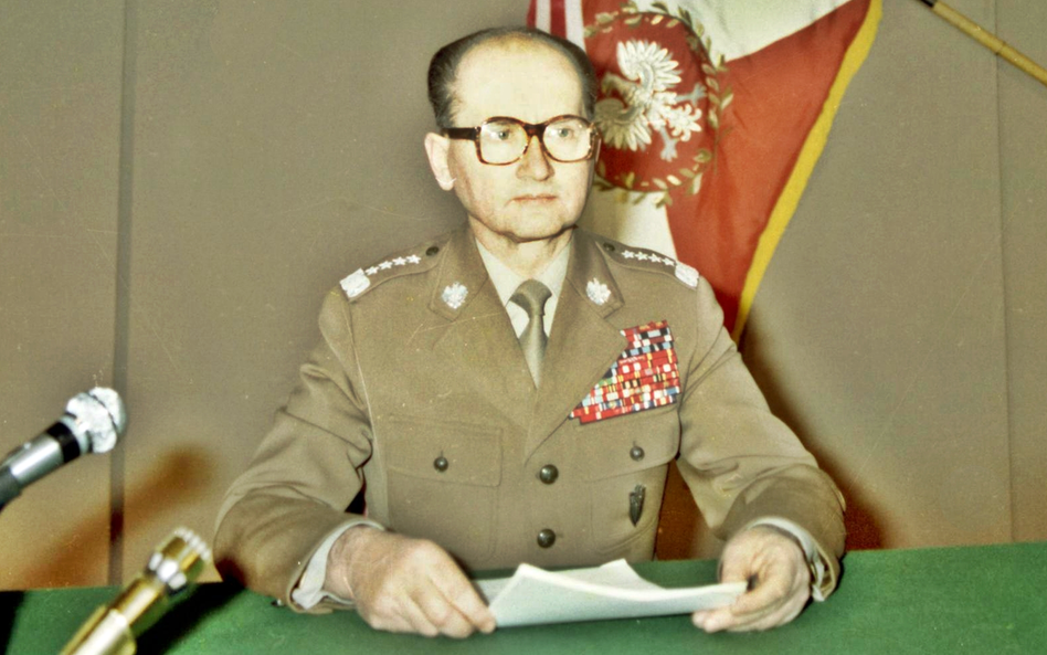 Gen. Wojciech Jaruzelski, autor wprowadzonego w grudniu 1981 r. stanu wojennego. Dzisiaj status dzia