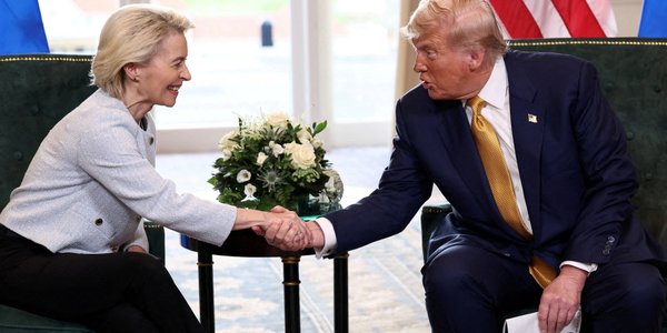 Cena bezpieczeństwa Europy. Donald Trump narzucił UE warunki handlu