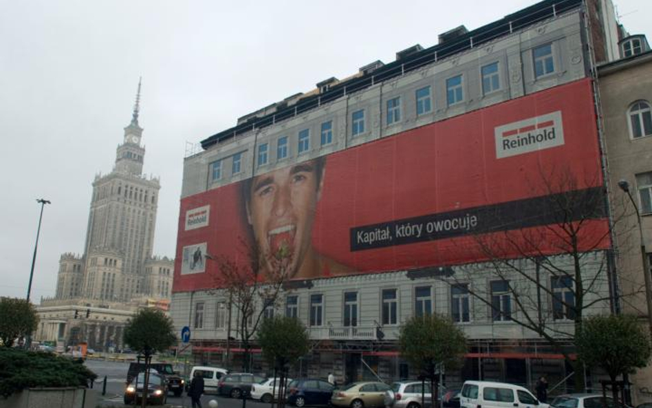 Baner nie zabierze światła lokatorom budynków