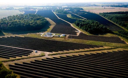 Qair Polska uruchomiła właśnie największą jak dotąd inwestycję - farmę fotowoltaiczną w zachodniopom