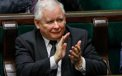 Jarosław Kaczyński zapowiedział zmianę terminu wyborów podczas spotkania z posłami PiS