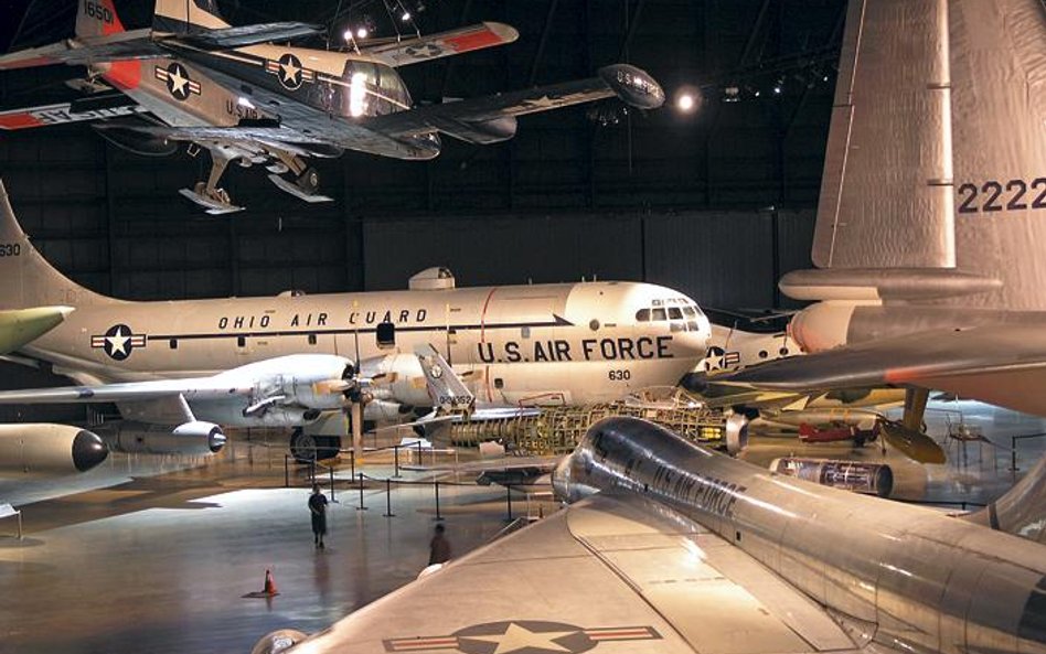 W muzeum zgromadzono pamiątki ze wszystkich etapów podboju przestworzy: od pierwszego samolotu po po