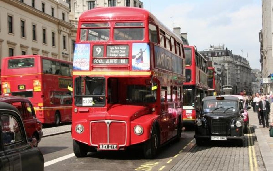 Do londyńskich autobusów tylko z kartą