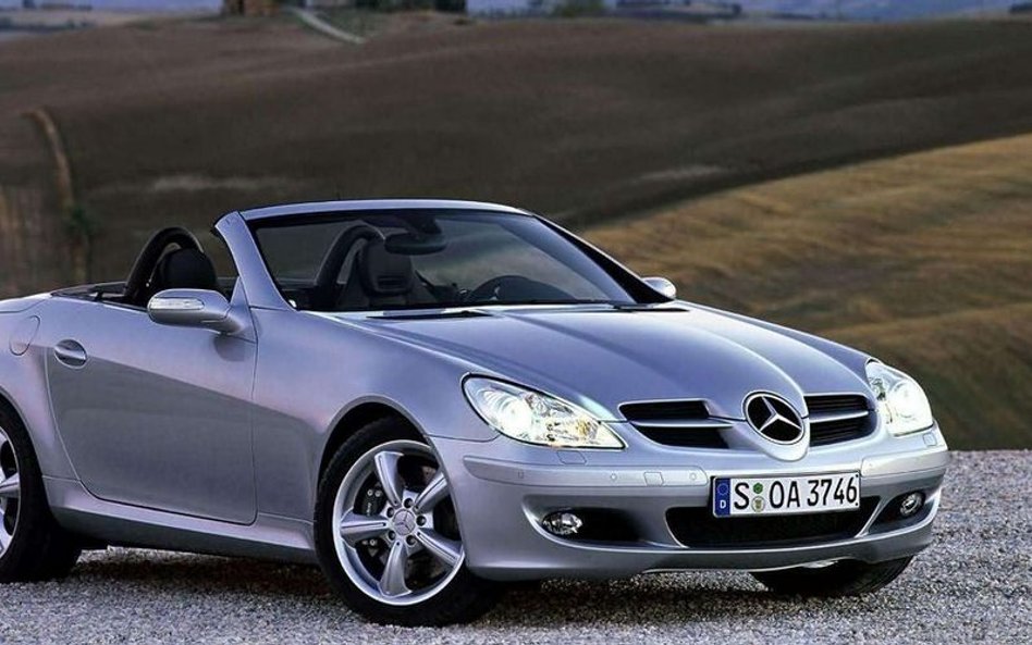 W klasie średniej kolejne zaskoczenie. Na pierwsze miejsce wskakuje Mercedes SLK, który jest roadste