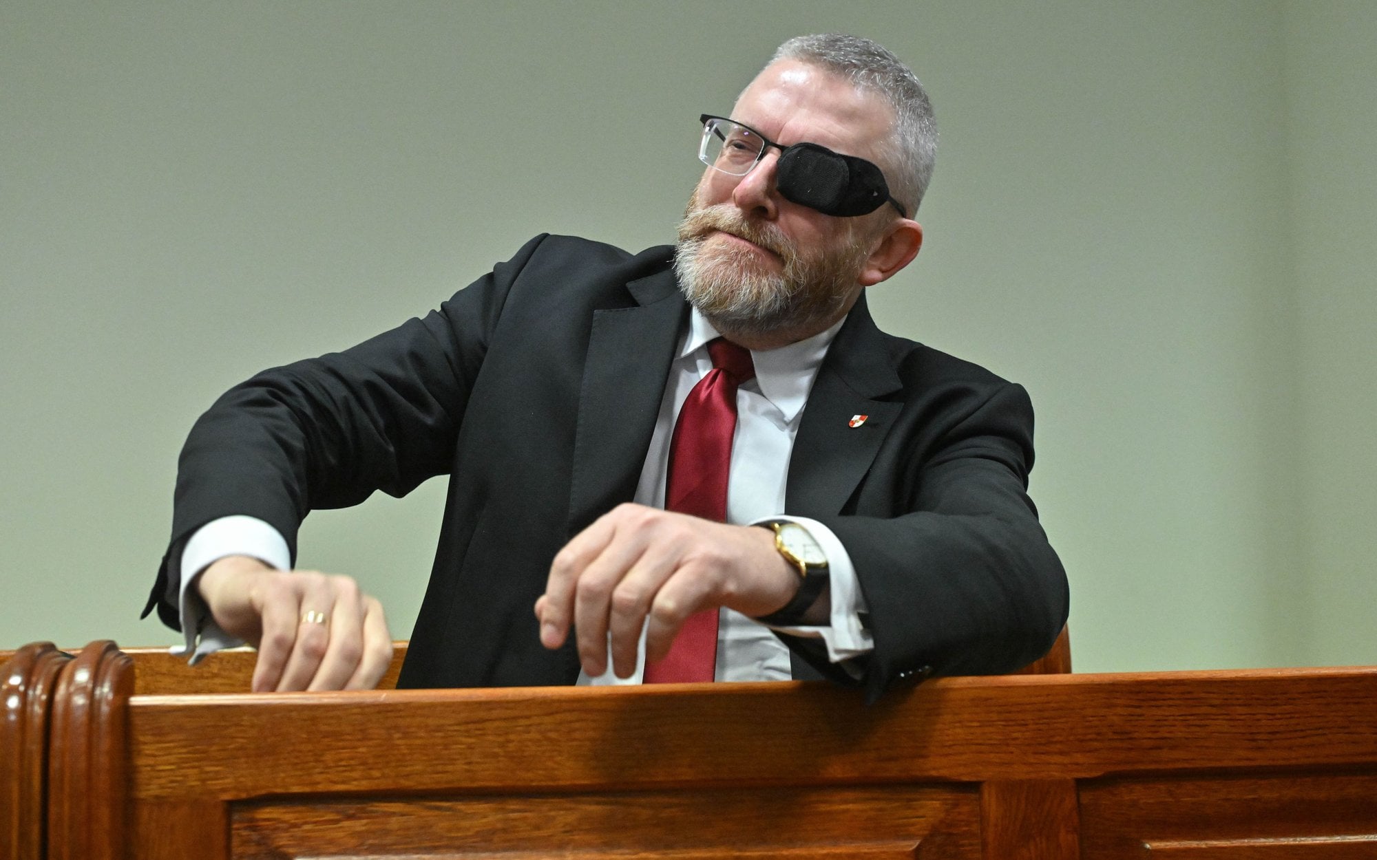 Nowy sondaż partyjny „Rz”: KO prowadzi, ale traci. PiS zyskuje, ale potrzebuje Grzegorza Brauna