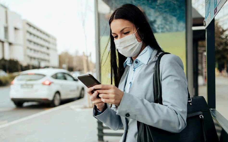 Pandemia otworzyła Polaków na nowe technologie. Ale nie na długo
