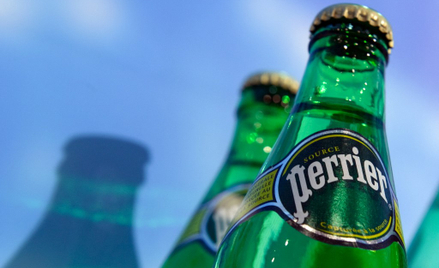 2 mln butelek wody Perrier zniszczone. Wstydliwy problem Nestlé