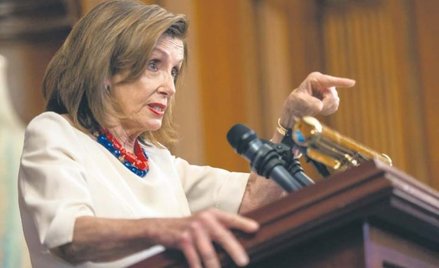 Nancy Pelosi, 81-letnia przewodnicząca Izby Reprezentantów, miała w 2020 r. portfel akcji wart 111,4