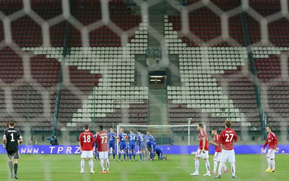 Puste trybuny to najsmutniejszy widok tej wiosny na stadionach ekstraklasy