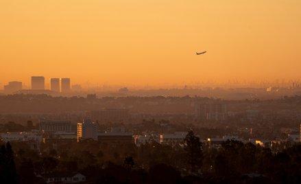 Łuna pożarów nad Los Angeles