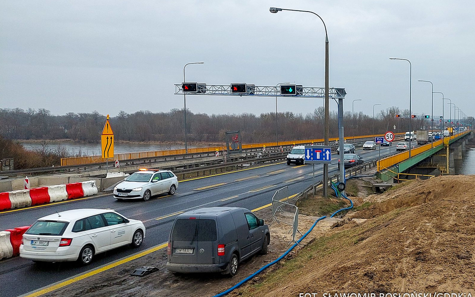 Mostem na Wiśle na trasie S7 pojedziemy tylko jedną nitką