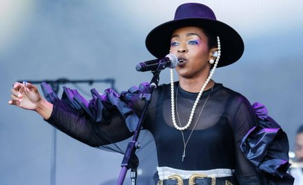 W listopadzie 2023 roku Lauryn Hill odwołała kilka występów. Tłumaczyła to poważnym nadwyrężeniem st