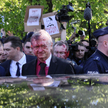 Przed rokiem podczas próby złożenia kwiatów na Cmentarzu Żołnierzy Radzieckich delegacja rosyjska zo