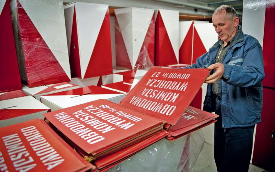 Jeszcze kandydaci na radnych nie zdążyli zapukać do wszystkich wyborców, gdy w magazynach, piwnicach