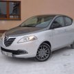 Lancia Ypsilon wygląda jak auto trzydrzwiowe. Klamki ukryto w obramowaniu tylnych, bocznych szyb