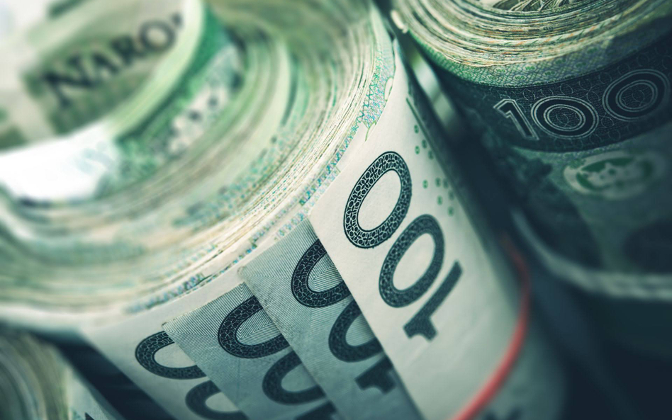 System Elixir obsługuje rozliczenia międzybankowe w Polsce. Dzięki niemu można wykonać przelew z jed
