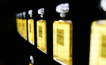 Przedstawiciele Chanel podkreślali, że ze względu na ponad stuletnią historię perfum Chanel No. 5, c