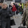 Ukraińcy przekraczają granicę z Polską