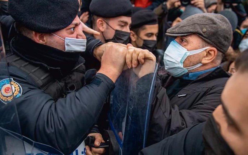 Stambuł. Nie ustają protesty przeciwko nominacji rektora miejscowego uniwersytetu Bogazici